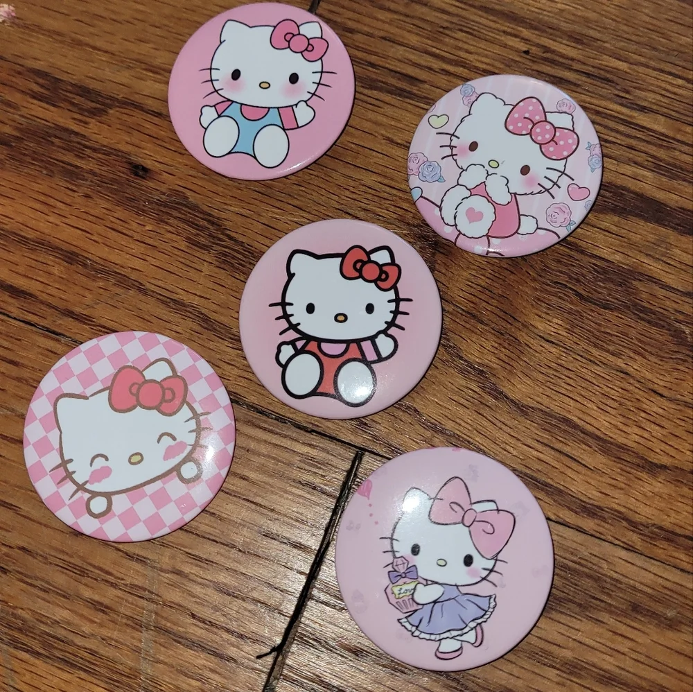 5 Hello Kitty Large Button Pins - Picture 4 of 11